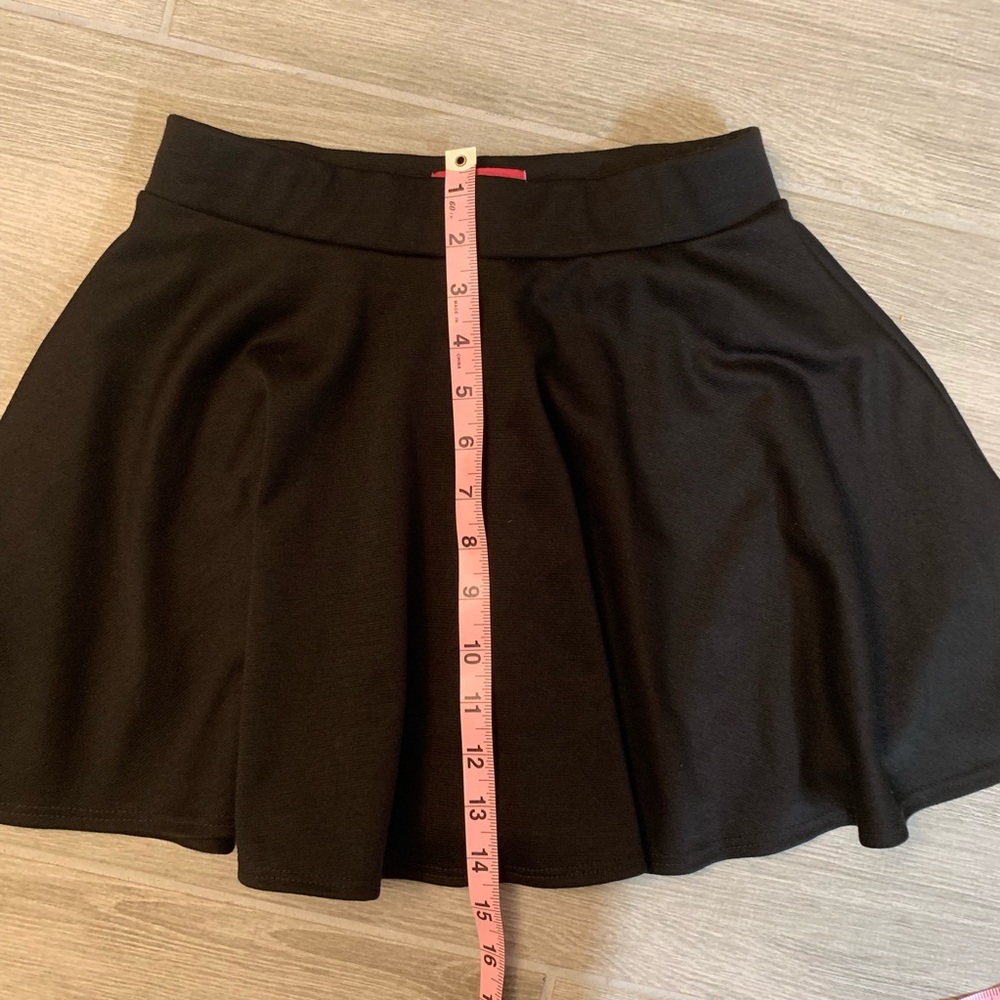 Shasa black skirt - Picture 4 of 6